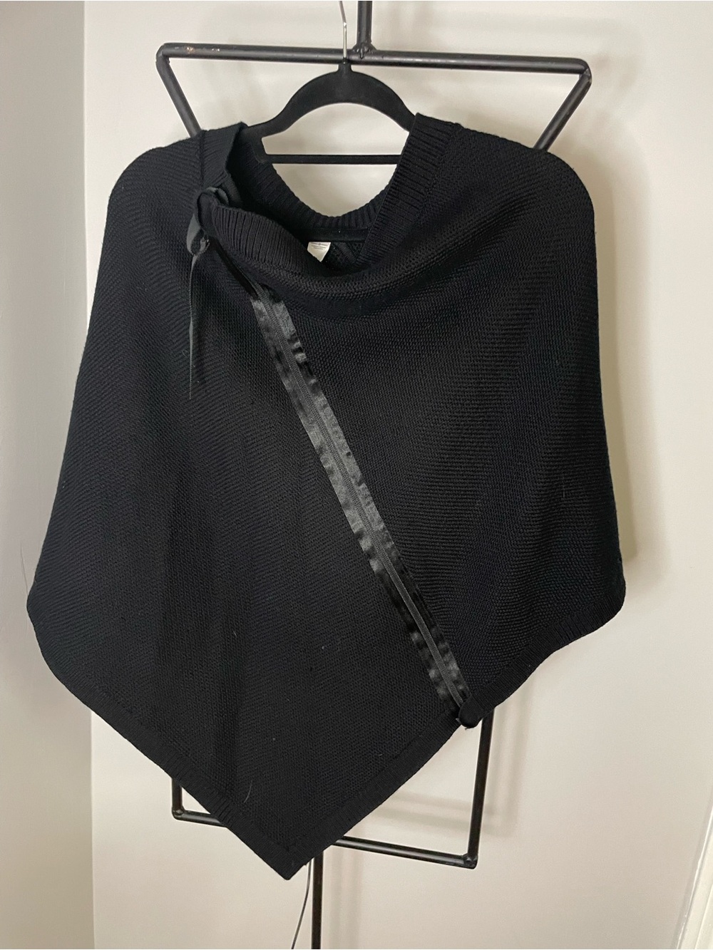lululemon athletica On The Go Poncho